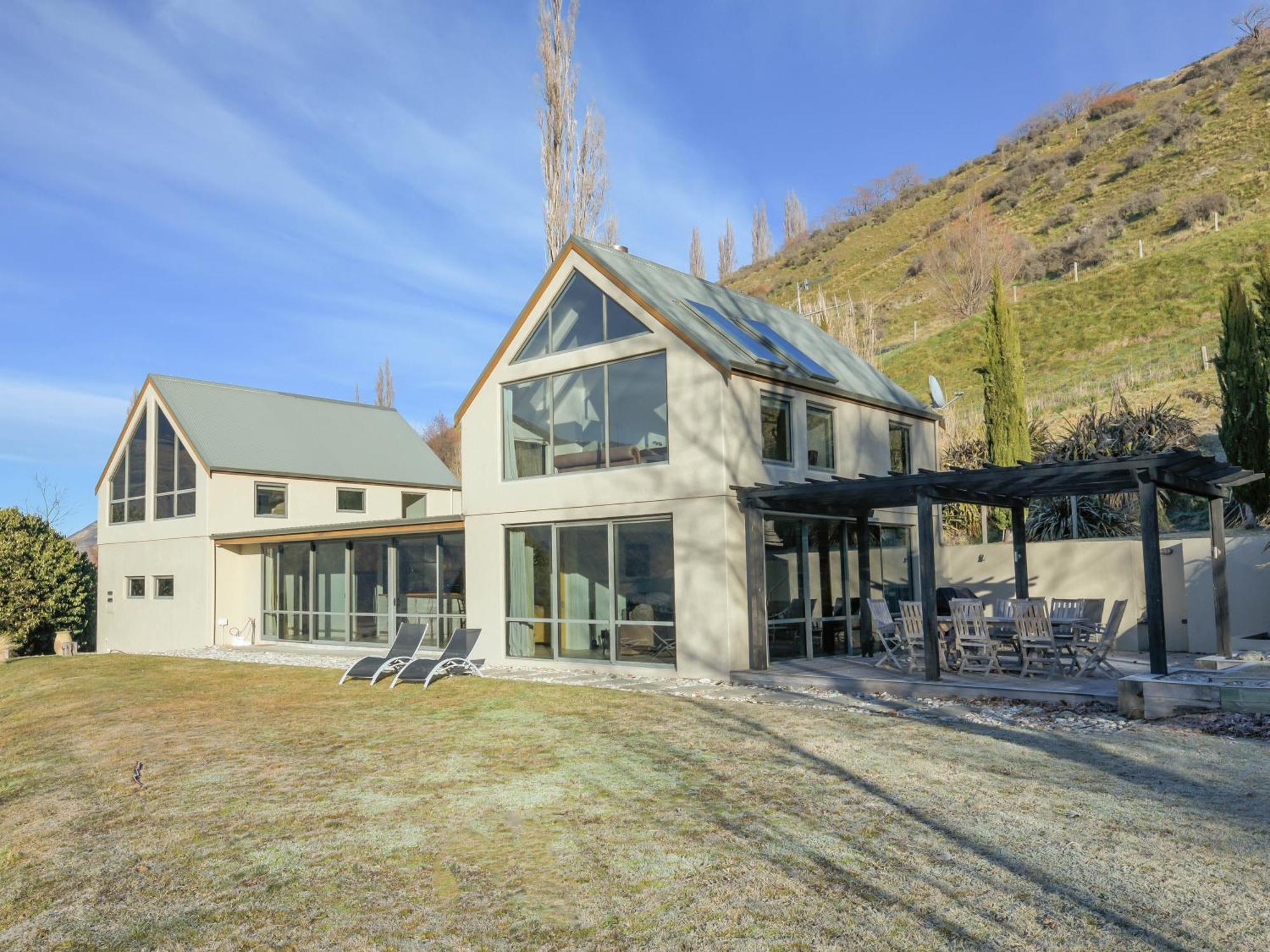 Lindmore Retreat & Spa - Luxury Family Home - Queenstown Eksteriør billede